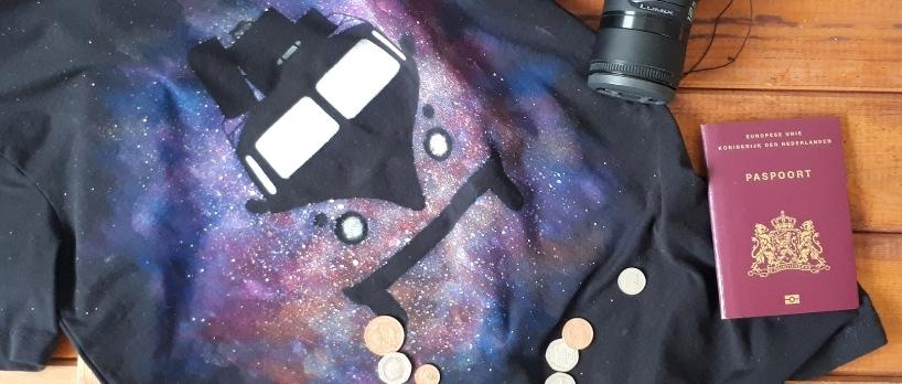 DIY Galaxy travel T-shirt